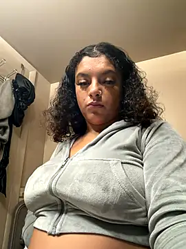 Snapshot of allybluee777 chatting on December 5, 2025, 4:32 am allybluee777 online show from December 5, 2025, 4:32 am