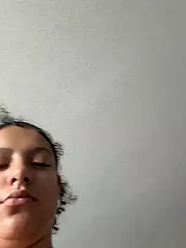 Snapshot of allybluee777 chatting on January 6, 2026, 5:05 pm allybluee777 online show from January 6, 2026, 5:05 pm