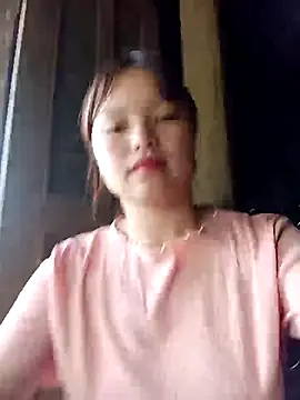 Snapshot of XoiXoi232 chatting on October 13, 2025, 1:27 am XoiXoi232 online show from October 13, 2025, 1:27 am