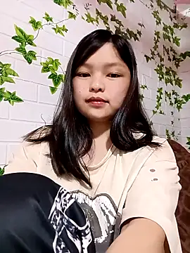 XoiXoi232 online show from April 9, 2026, 1:27 am