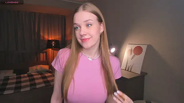 OdellaFrake online show from October 21, 2025, 8:20 pm