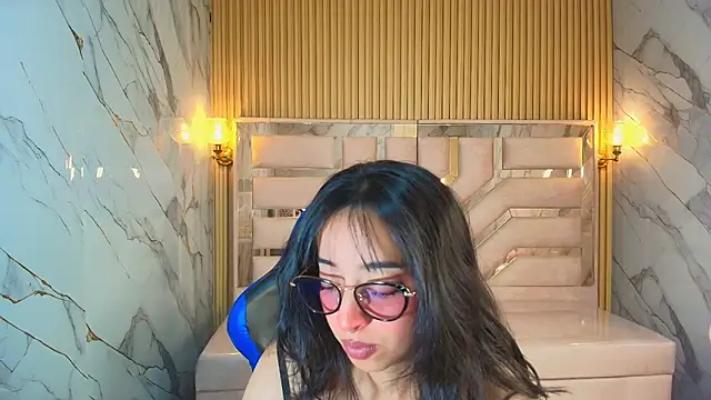 zoe r  online show from November 29, 2025, 3:20 am