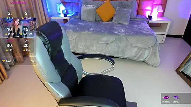 Snapshot of Catti_Brie chatting on November 6, 2025, 11:55 am Catti Brie online show from November 6, 2025, 11:55 am