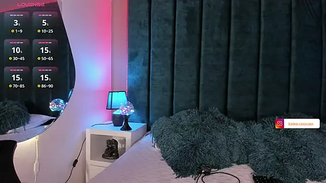 Snapshot of kate_cass chatting on October 1, 2025, 11:38 am kate cass online show from October 1, 2025, 11:38 am