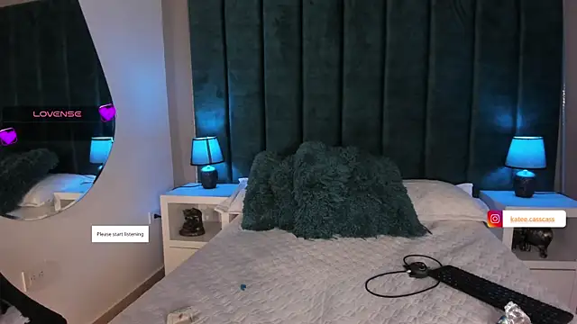 Snapshot of kate_cass chatting on October 8, 2025, 3:37 am kate cass online show from October 8, 2025, 3:37 am