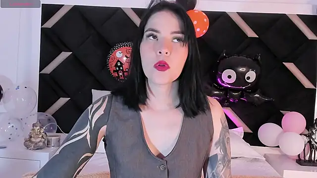 Snapshot of kate_cass chatting on October 26, 2025, 3:23 am kate cass online show from October 26, 2025, 3:23 am