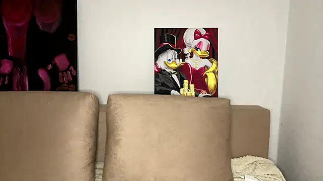 Petal Couple online show from December 1, 2025, 9:47 am