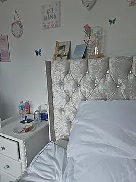 Snapshot of Angeldelightt chatting on September 19, 2025, 10:27 am Angeldelightt online show from September 19, 2025, 10:27 am