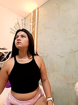 lanarios online show from October 25, 2025, 4:53 am