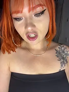 Alysson LS online show from November 18, 2025, 2:17 am