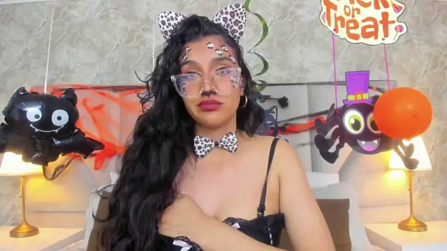 Snapshot of ValentiinaCruz chatting on October 17, 2025, 11:29 pm ValentiinaCruz online show from October 17, 2025, 11:29 pm