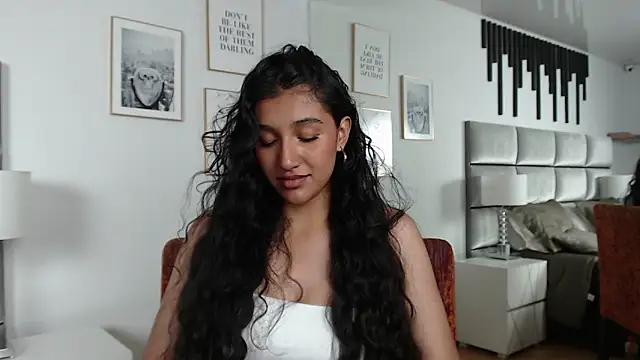 Snapshot of ValentiinaCruz chatting on November 13, 2025, 9:47 pm ValentiinaCruz online show from November 13, 2025, 9:47 pm