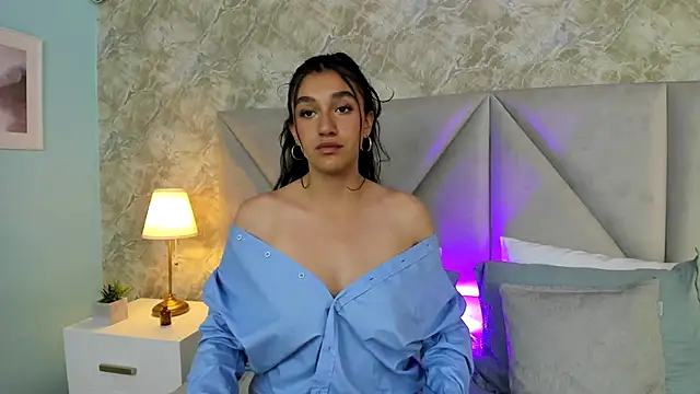 Snapshot of ValentiinaCruz chatting on December 14, 2025, 8:46 pm ValentiinaCruz online show from December 14, 2025, 8:46 pm