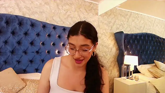 Snapshot of ValentiinaCruz chatting on February 17, 2026, 9:21 pm ValentiinaCruz online show from February 17, 2026, 9:21 pm