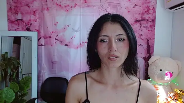 cristal aixa12 online show from October 24, 2025, 7:21 pm