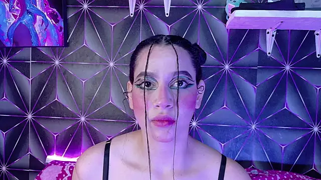 Snapshot of Megan_Luxe chatting on October 5, 2025, 5:28 am Megan Luxe online show from October 5, 2025, 5:28 am