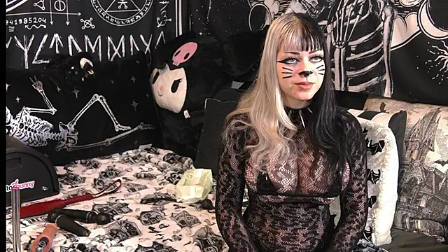 Snapshot of Paige_Turner chatting on October 28, 2025, 1:09 am Paige Turner online show from October 28, 2025, 1:09 am