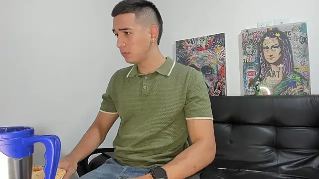 Snapshot of Mike3Xxx chatting on September 28, 2025, 1:33 am Mike3Xxx online show from September 28, 2025, 1:33 am