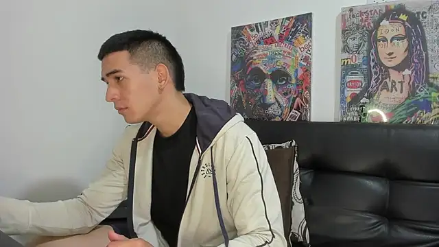 Snapshot of Mike3Xxx chatting on October 5, 2025, 12:31 am Mike3Xxx online show from October 5, 2025, 12:31 am