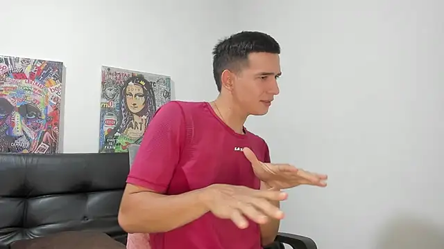 Snapshot of Mike3Xxx chatting on October 21, 2025, 12:44 am Mike3Xxx online show from October 21, 2025, 12:44 am