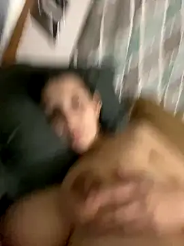 Snapshot of madsdeluxe chatting on October 26, 2025, 12:27 am madsdeluxe online show from October 26, 2025, 12:27 am