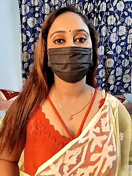 Cute-lusi online show from October 7, 2025, 7:00 pm