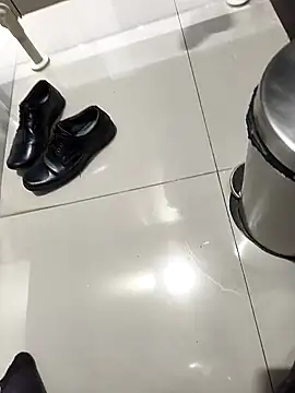 hotboy43339 online show from October 19, 2025, 1:28 am