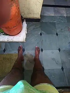 hotboy43339 online show from January 17, 2026, 8:08 am