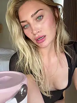 auriangel online show from March 8, 2026, 2:04 am