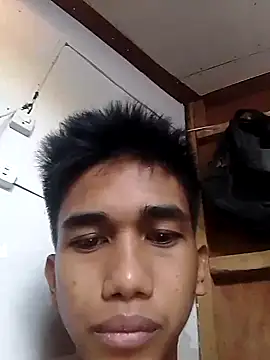 Snapshot of charlie0728 chatting on October 3, 2025, 11:24 pm charlie0728 online show from October 3, 2025, 11:24 pm