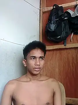 Snapshot of charlie0728 chatting on October 7, 2025, 12:08 am charlie0728 online show from October 7, 2025, 12:08 am