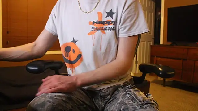 jjjjjfive online show from April 12, 2026, 4:50 am