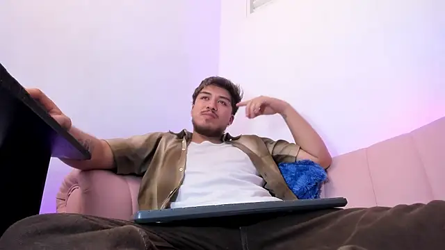 juanmechanic  online show from March 5, 2026, 2:18 am