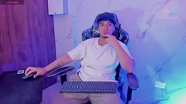 juanmechanic  online show from March 26, 2026, 2:22 pm