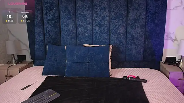 railey rosse  online show from September 19, 2025, 4:40 pm