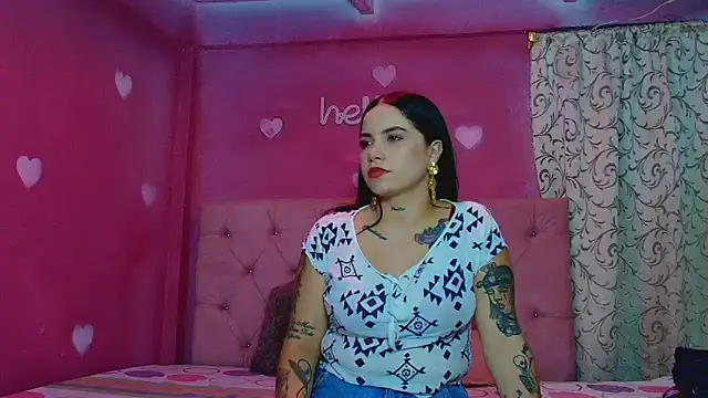 Snapshot of Lali_HOtt chatting on September 15, 2025, 4:18 pm Lali HOtt online show from September 15, 2025, 4:18 pm