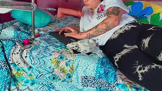 Snapshot of Lali_HOtt chatting on September 29, 2025, 7:30 pm Lali HOtt online show from September 29, 2025, 7:30 pm