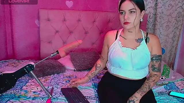 Snapshot of Lali_HOtt chatting on October 10, 2025, 6:40 pm Lali HOtt online show from October 10, 2025, 6:40 pm