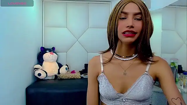 Snapshot of TifannyHott chatting on October 26, 2025, 8:15 pm TifannyHott online show from October 26, 2025, 8:15 pm