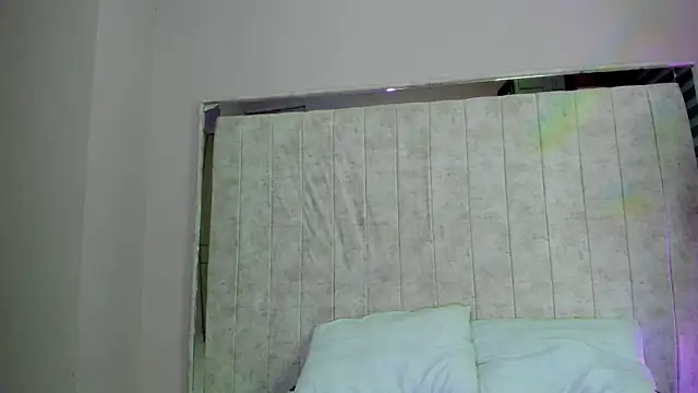 Snapshot of Nezuko_16 chatting on September 28, 2025, 4:18 am Nezuko 16 online show from September 28, 2025, 4:18 am