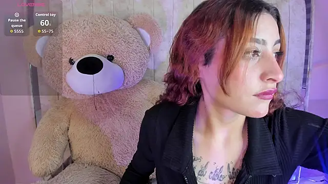 Snapshot of Nezuko_16 chatting on October 23, 2025, 4:23 am Nezuko 16 online show from October 23, 2025, 4:23 am