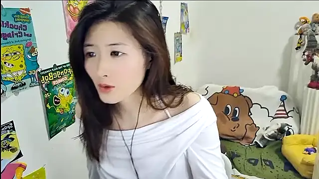 Snapshot of Moonlight-23 chatting on September 28, 2025, 1:16 pm Moonlight-23 online show from September 28, 2025, 1:16 pm