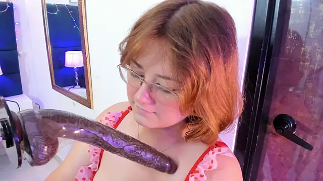 isa grey  online show from January 7, 2026, 3:42 am