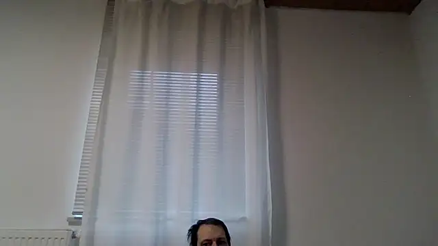 Snapshot of XLBarehengst chatting on October 5, 2025, 6:12 am XLBarehengst online show from October 5, 2025, 6:12 am