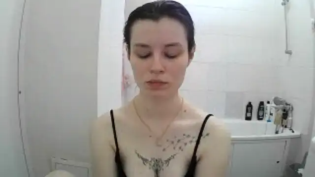 EdlinEngelby online show from November 11, 2025, 7:14 pm