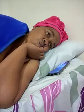 Snapshot of Ebonyboobsmilk chatting on September 21, 2025, 6:31 pm Ebonyboobsmilk online show from September 21, 2025, 6:31 pm