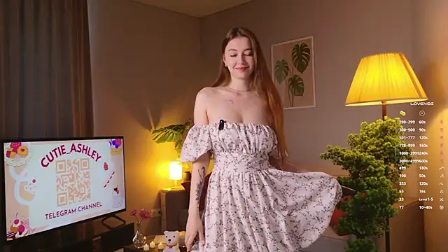 Luna Foxy online show from September 16, 2025, 11:11 am