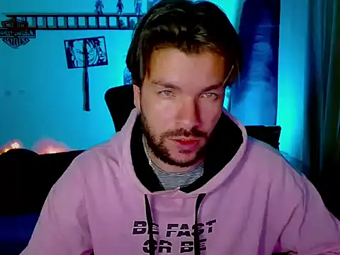 cortelioni massimo  online show from October 30, 2025, 12:45 am