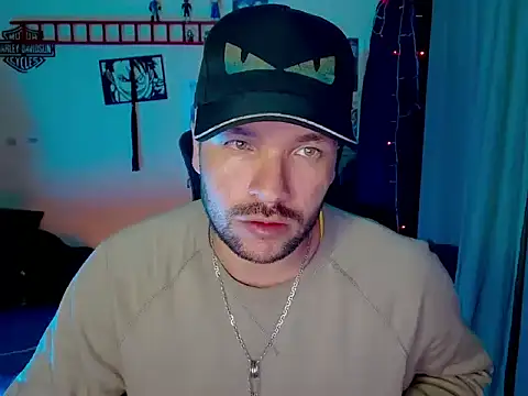 cortelioni massimo  online show from November 6, 2025, 2:45 am