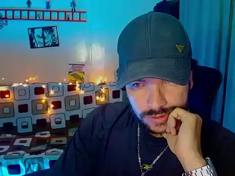 Snapshot of cortelioni_massimo_ chatting on February 12, 2026, 11:00 pm cortelioni massimo online show from February 12, 2026, 11:00 pm